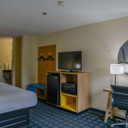 Days Inn By Wyndham Mount Vernon Εξωτερικό φωτογραφία
